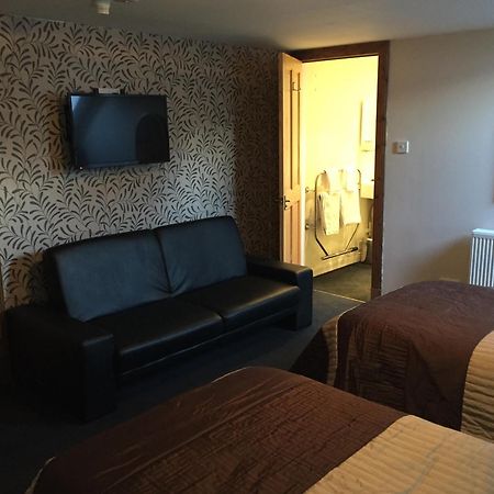 Lodge At Lochside Bridgend of Lintrathen Bagian luar foto
