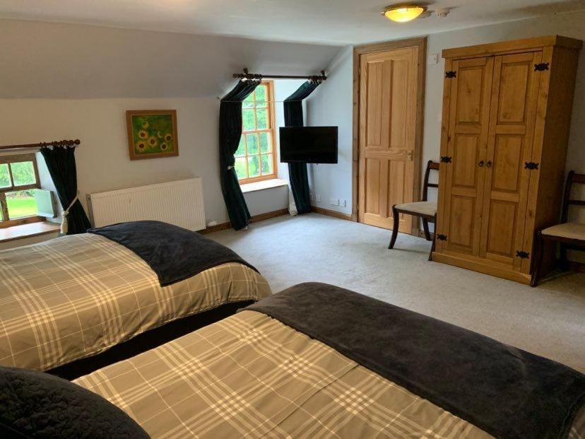 Lodge At Lochside Bridgend of Lintrathen Bagian luar foto