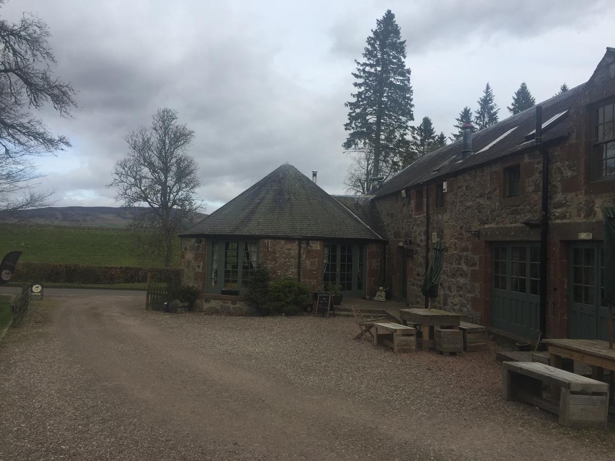 Lodge At Lochside Bridgend of Lintrathen Bagian luar foto