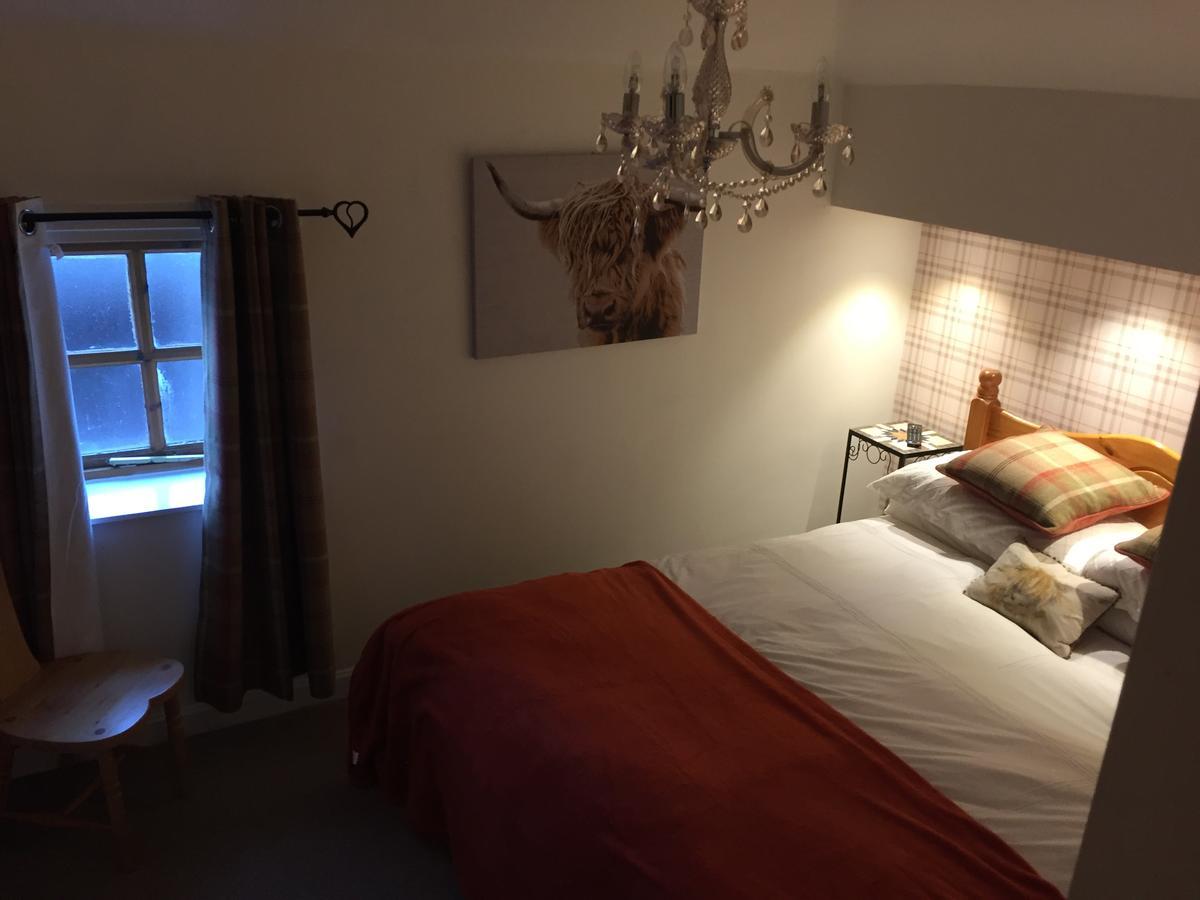 Lodge At Lochside Bridgend of Lintrathen Bagian luar foto